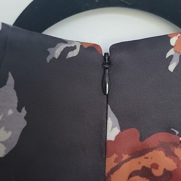 Theory Mod Belt Dress In Victorian Floral Satin, 2 - Picture 4 of 9